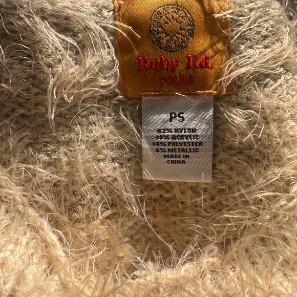 Ruby Rd. Fuzzy top - Picture 2 of 2